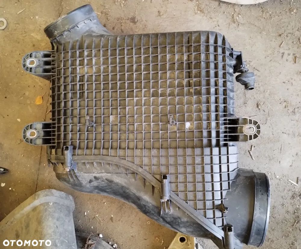 OBUDOWA FILTRA POWIETRZA MERCEDES MP4 0190942602