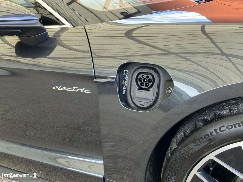 Porsche Taycan 4S - 24