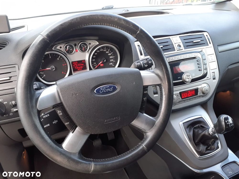 Ford Kuga 2.0 TDCi Titanium - 26