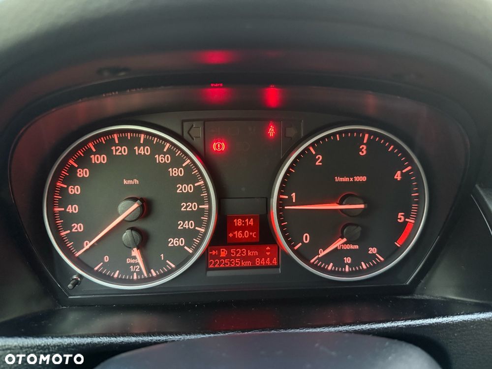 BMW X1 xDrive18d - 16