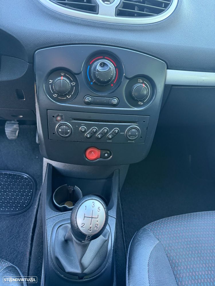 Renault Clio - 7