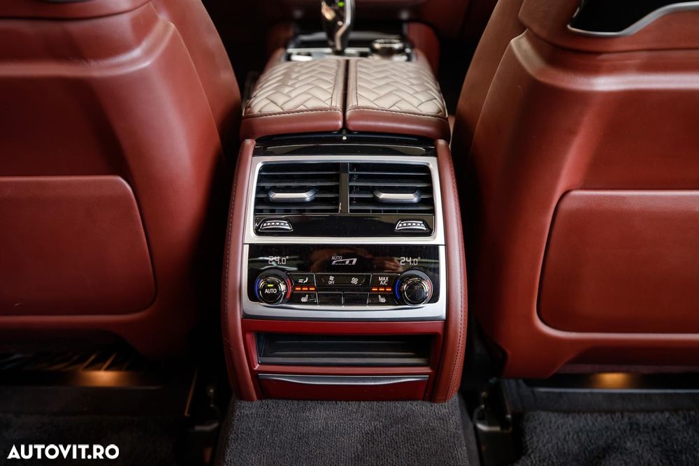 BMW Seria 7 - 39