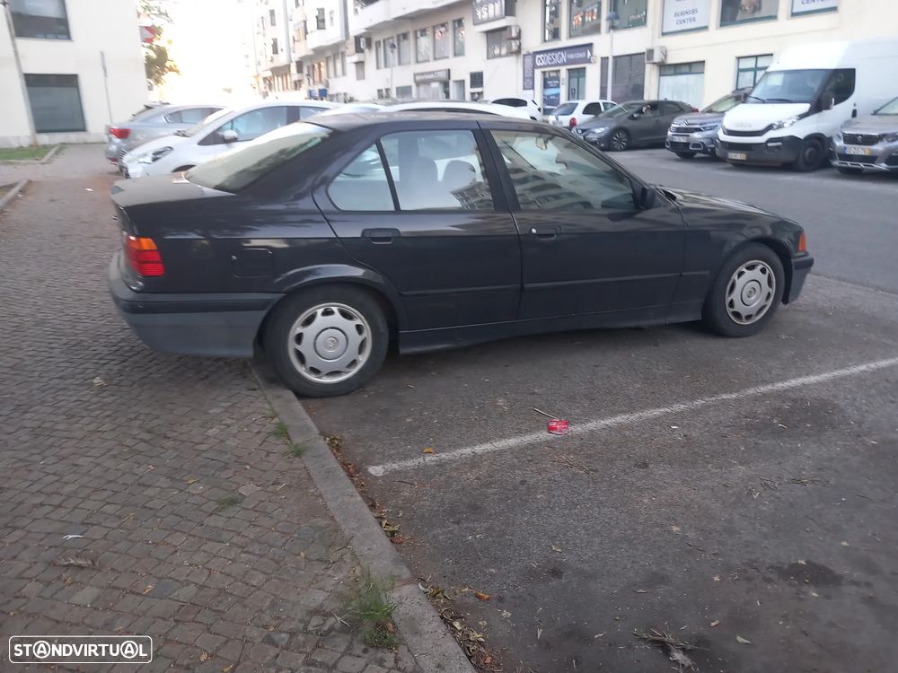 BMW 316 i Touring - 4