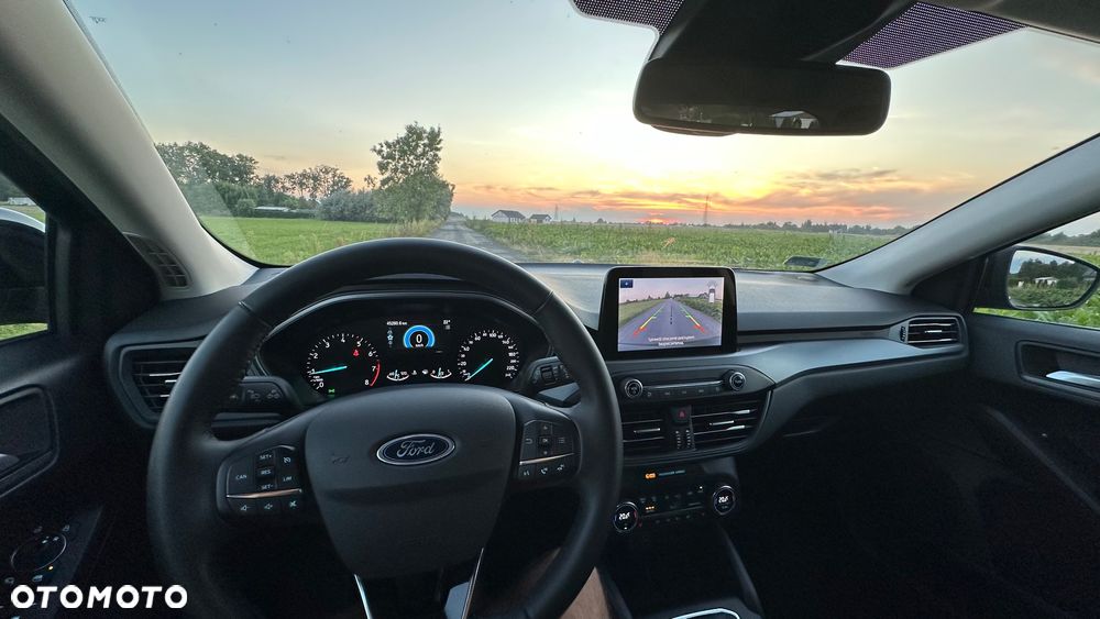 Ford Focus 1.0 EcoBoost Titanium X - 9