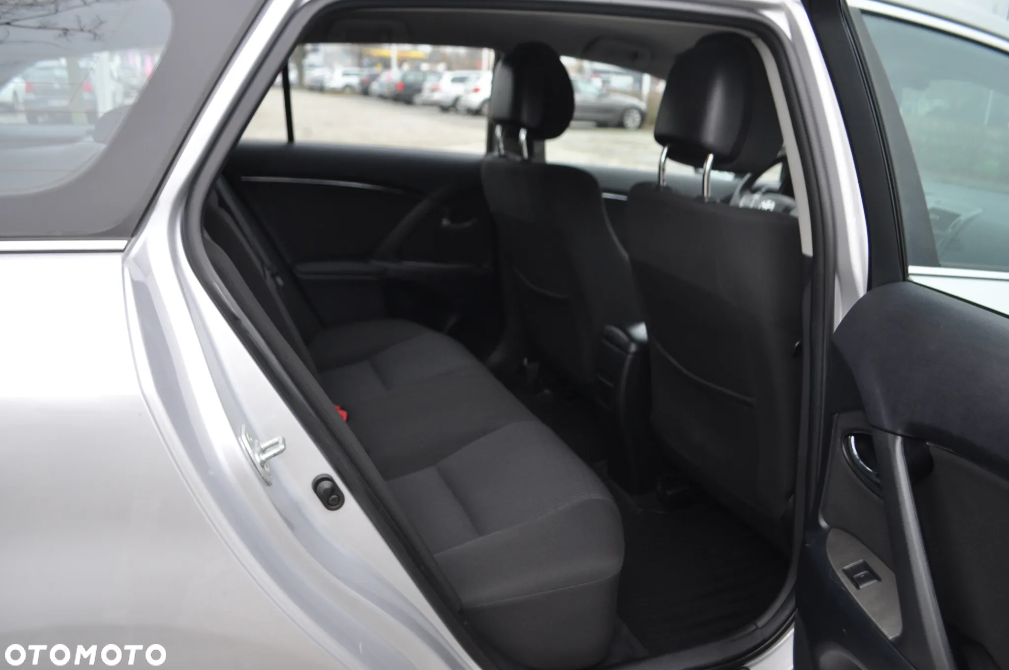 Toyota Avensis 1.8 Active - 17