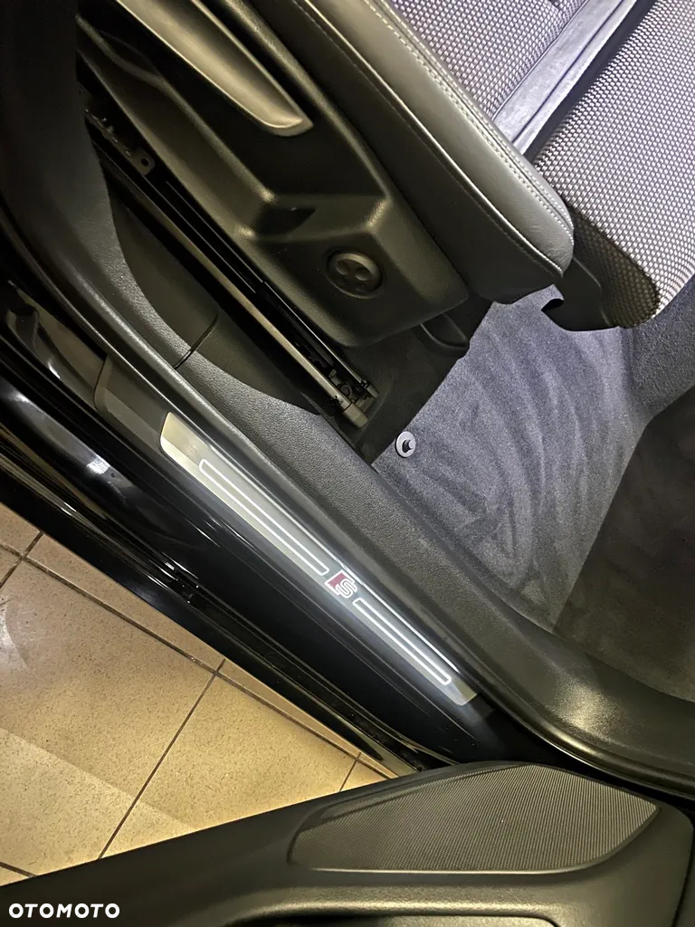 Audi A4 Avant 2.0 TDI DPF clean diesel S line Sportpaket - 24