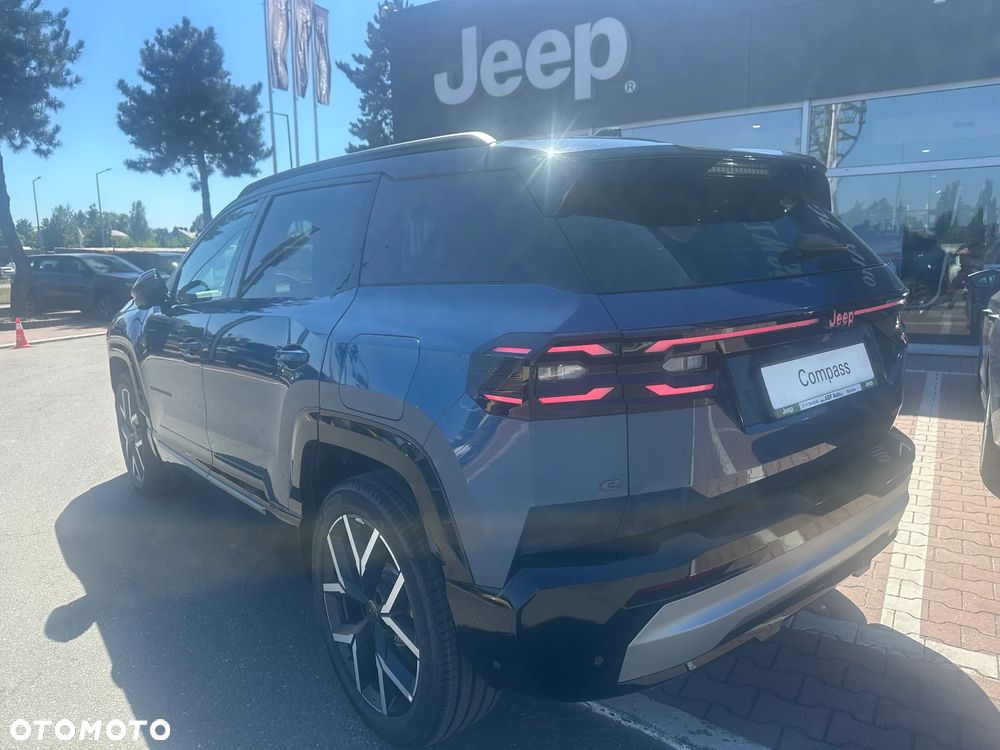 Jeep Compass - 4