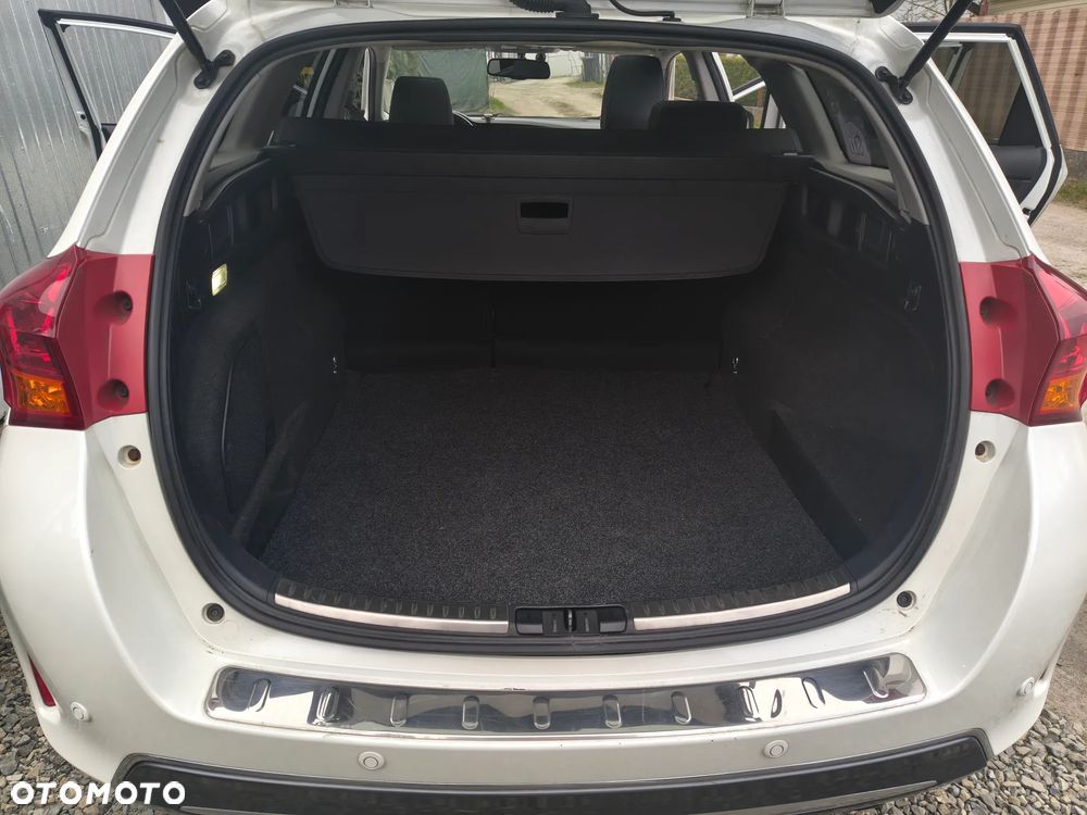 Toyota Auris - 14
