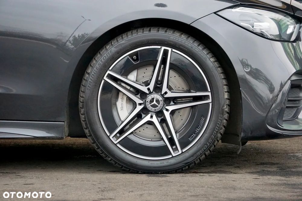 Mercedes-Benz Klasa C 180 9G-TRONIC AMG Line - 16