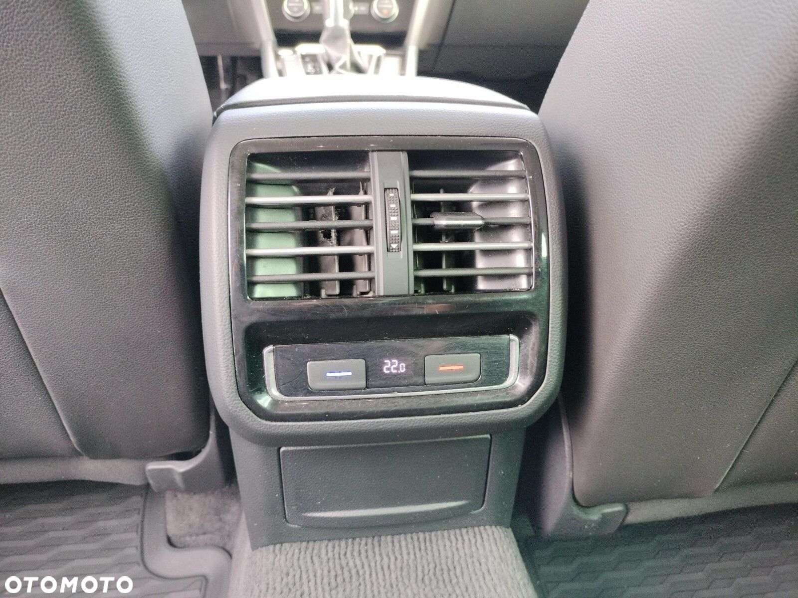 Volkswagen Passat 2.0 TDI BMT Highline DSG - 27