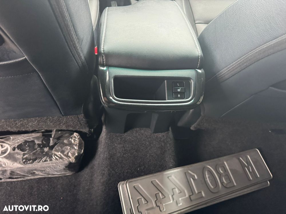 Toyota Hilux 4x4 Double Cab Autm. Invincible - 19