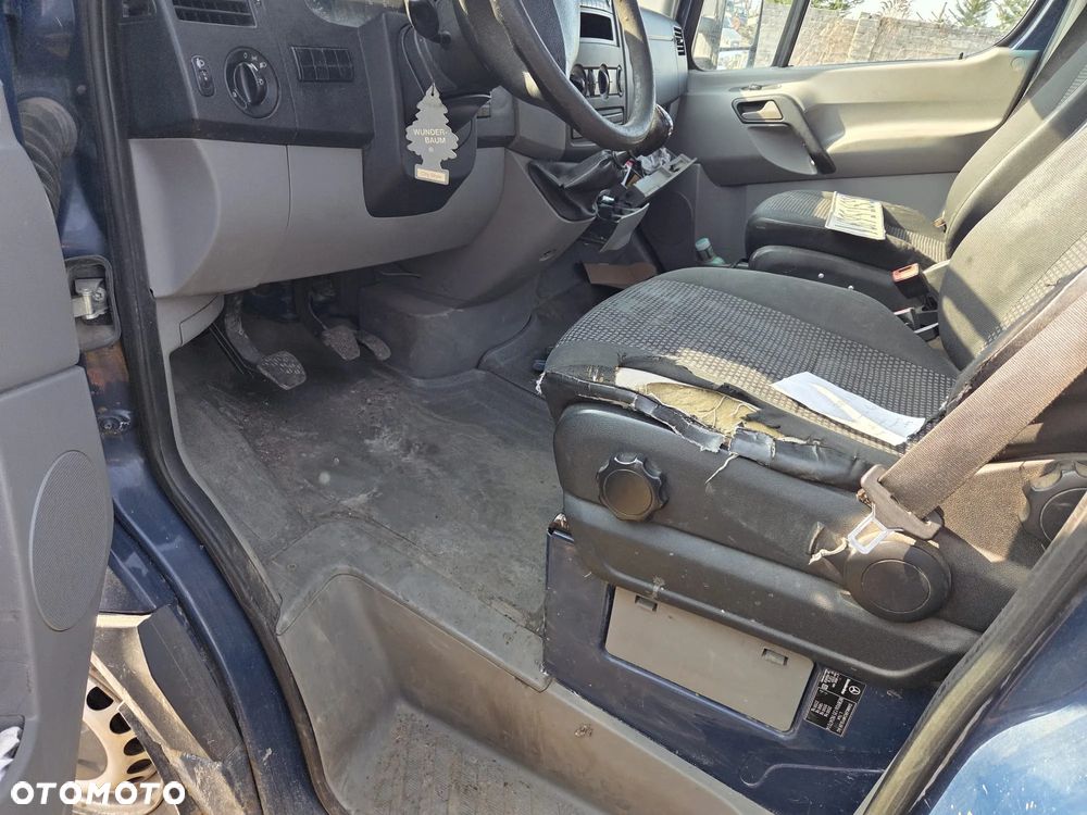 Mercedes-Benz Sprinter - 6