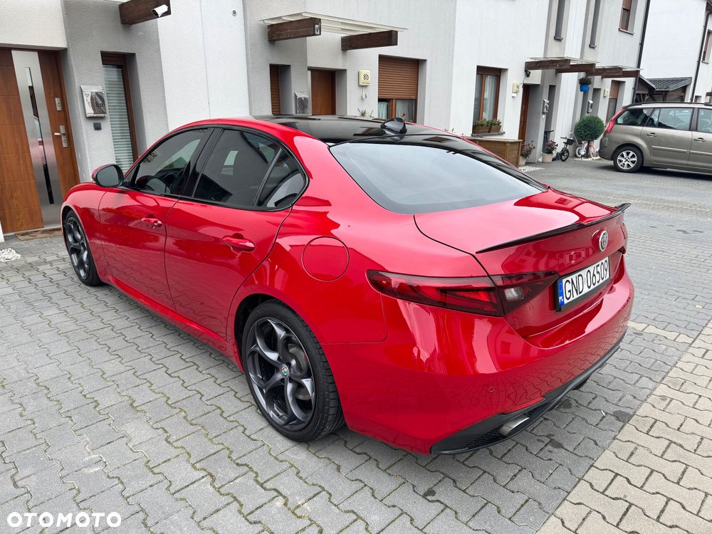 Alfa Romeo Giulia 2.0 Turbo 16V AT8 Veloce Ti - 28