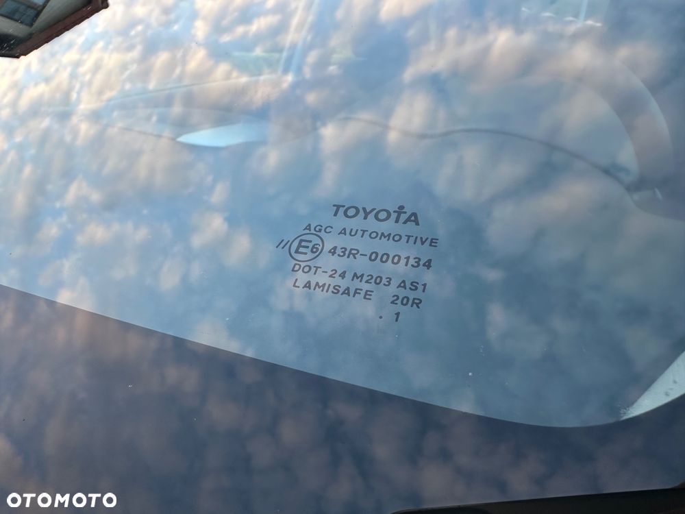Toyota Auris 1.8 HSD Luna - 30