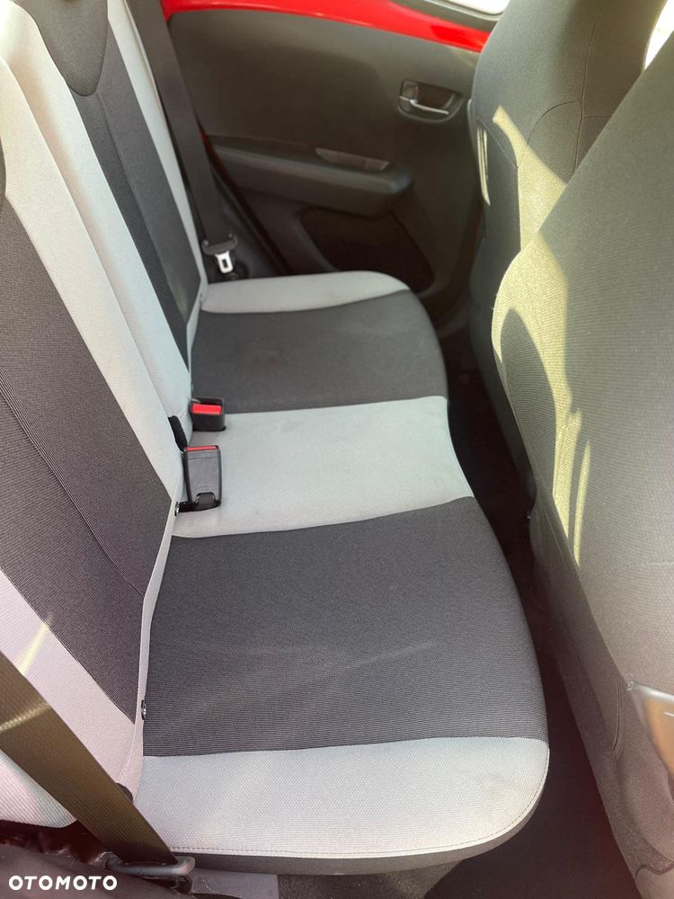 Toyota Aygo x-play - 11