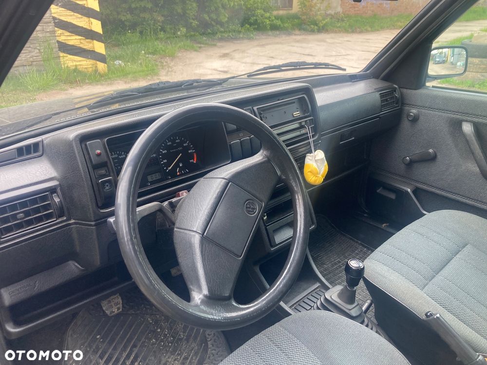 Volkswagen Golf 1.8 CL - 9