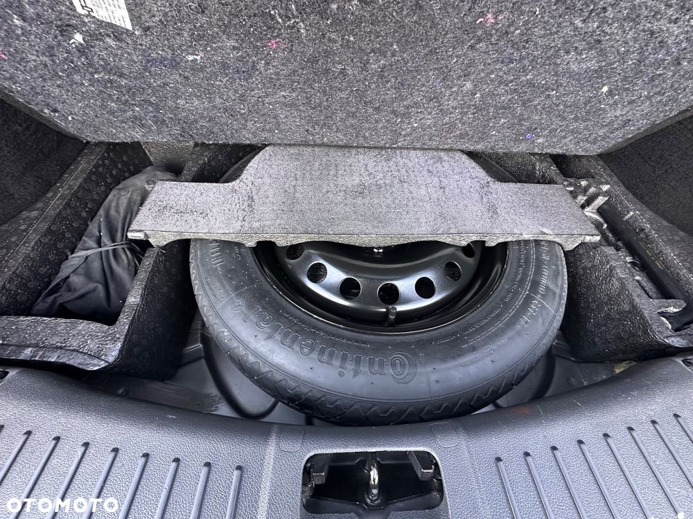 Ford Kuga 2.0 TDCi 4x4 Titanium - 25