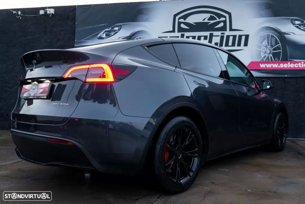 Tesla Model Y Long Range Dual Motor AWD - 6