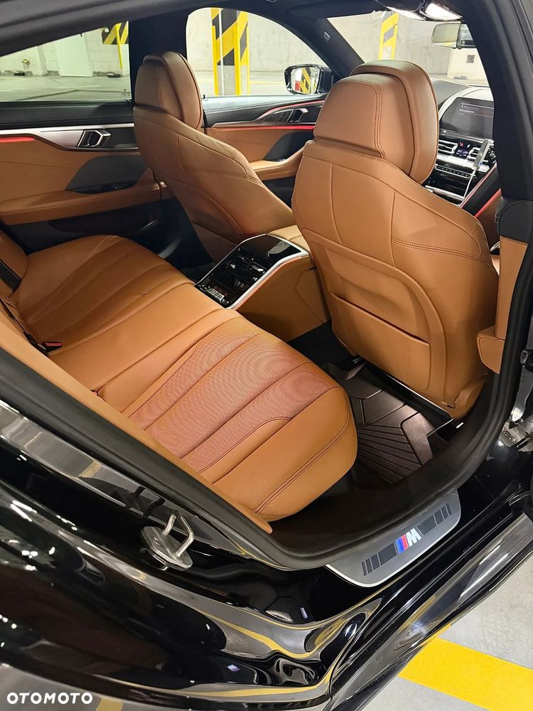 BMW Seria 8 - 28