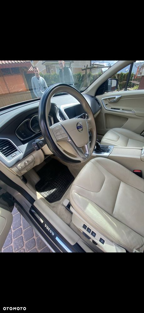 Volvo XC 60 T6 AWD Momentum - 29