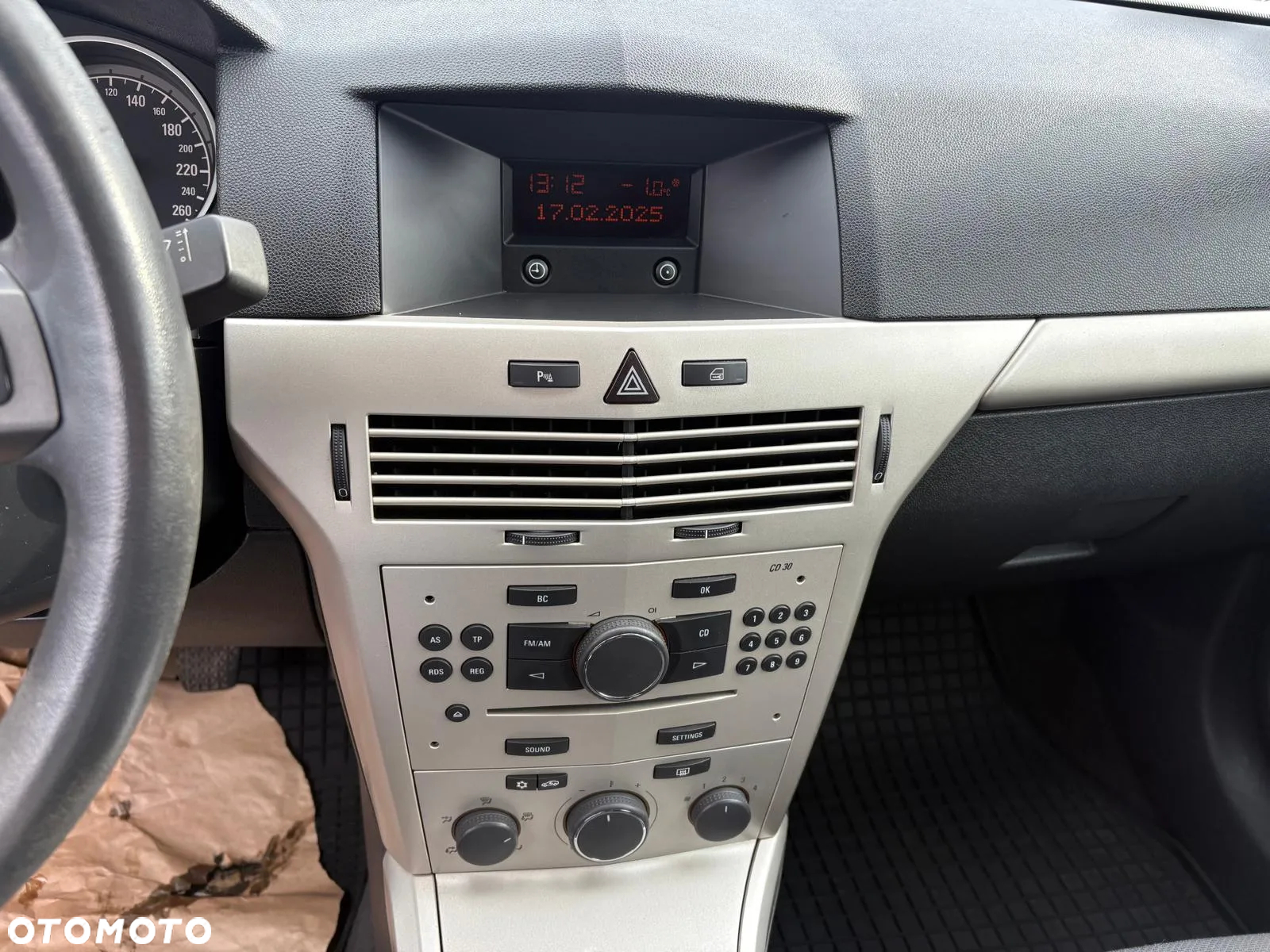 Opel Astra GTC 1.4 - 5