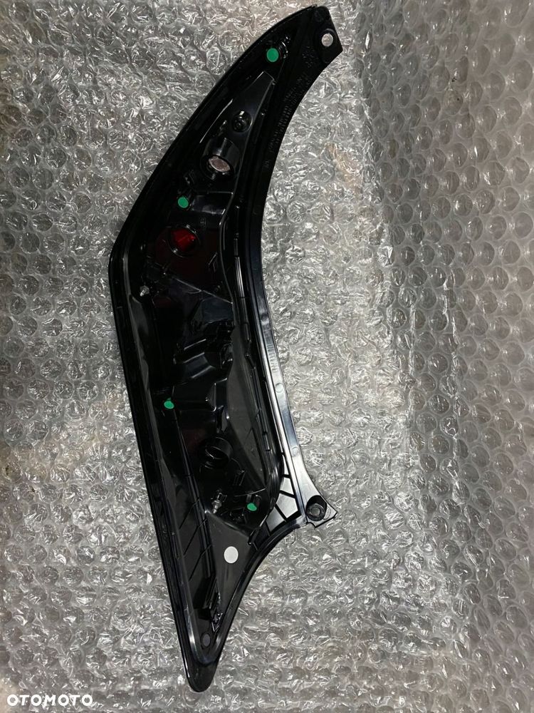 LAMPA LEWA TYŁ TOYOTA AYGO II 81561-0H110 - 5