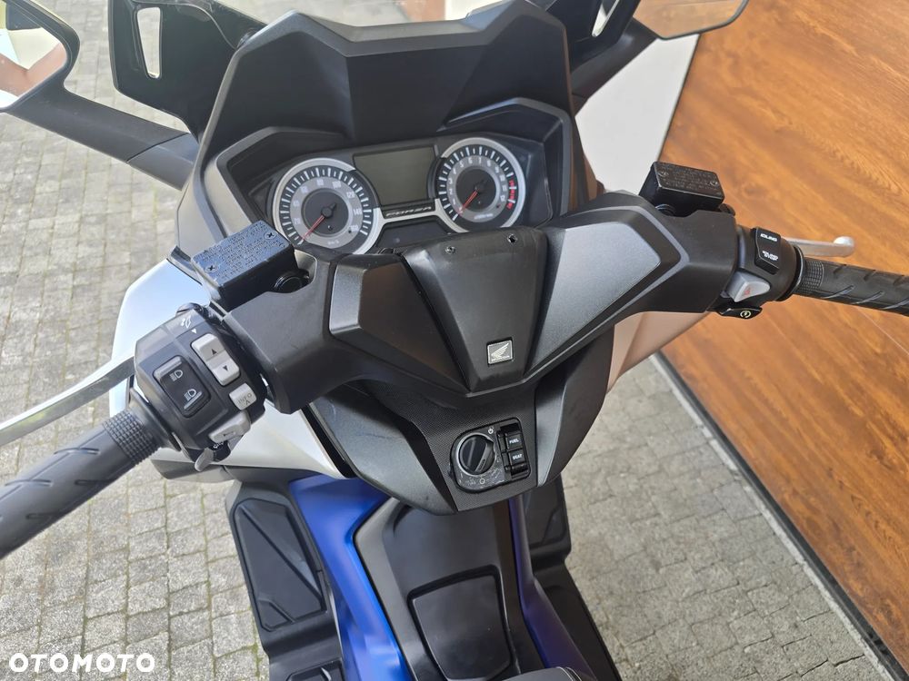 Honda NSS - 4