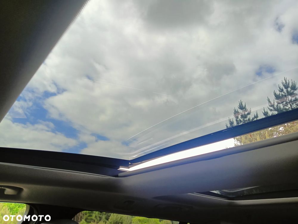 Mercedes-Benz Klasa E 200 BlueEFFICIENCY 7G-TRONIC Elegance - 34