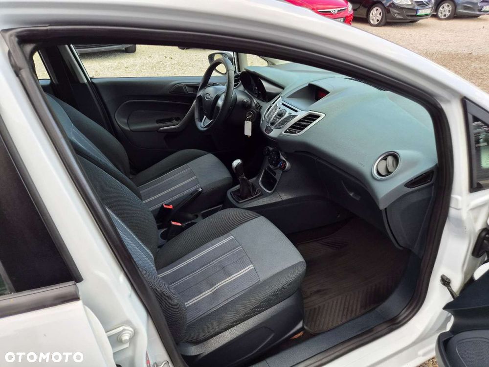 Ford Fiesta - 19