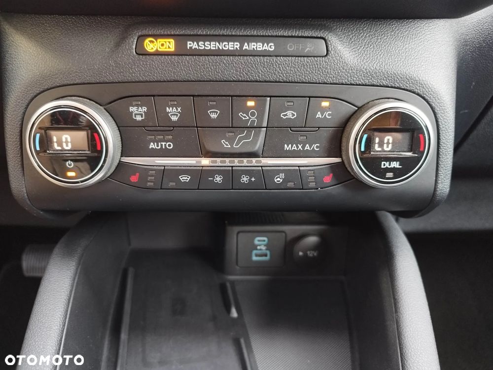 Ford Kuga 2.0 EcoBlue 4x4 TITANIUM - 17