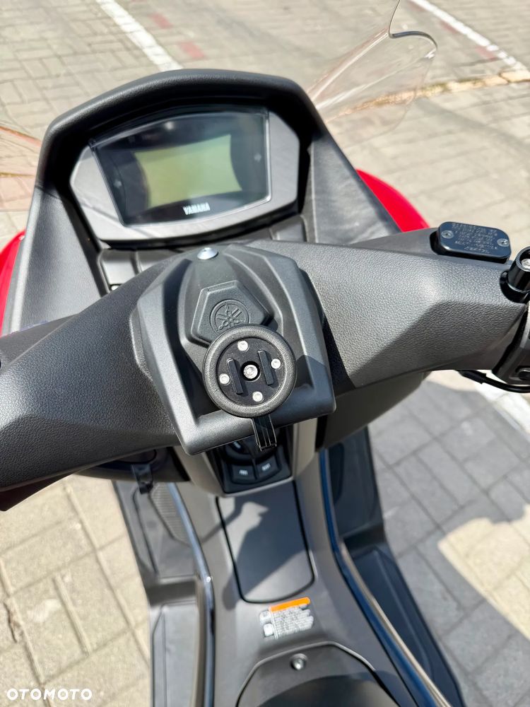 Yamaha NMAX - 7