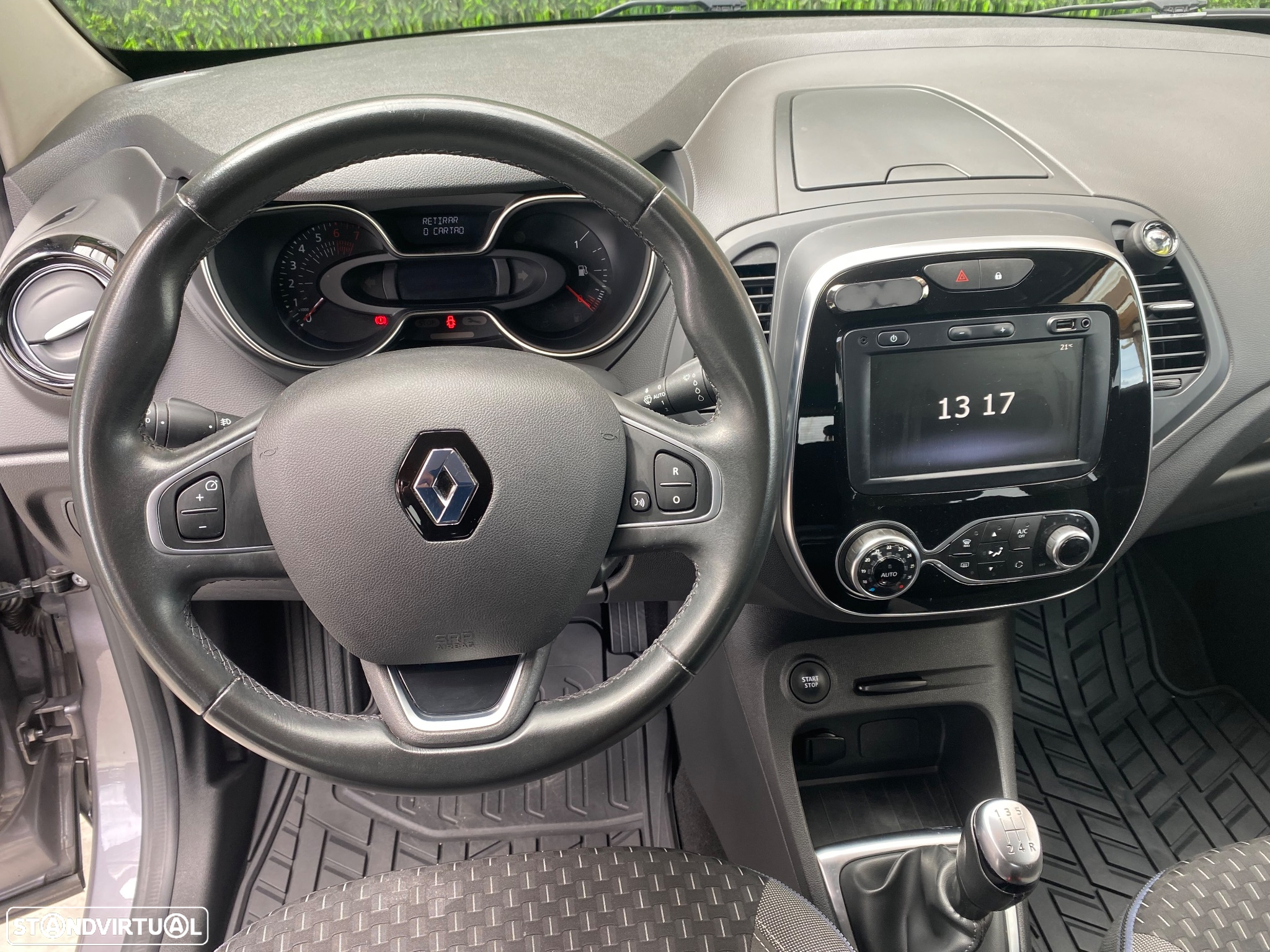 Renault Captur 1.0 TCe Exclusive - 25