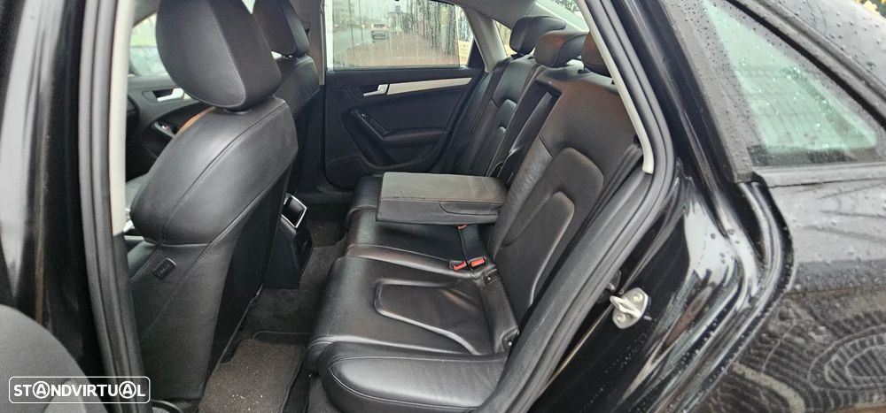 Audi A4 2.0 TDI Business Line Sport - 12