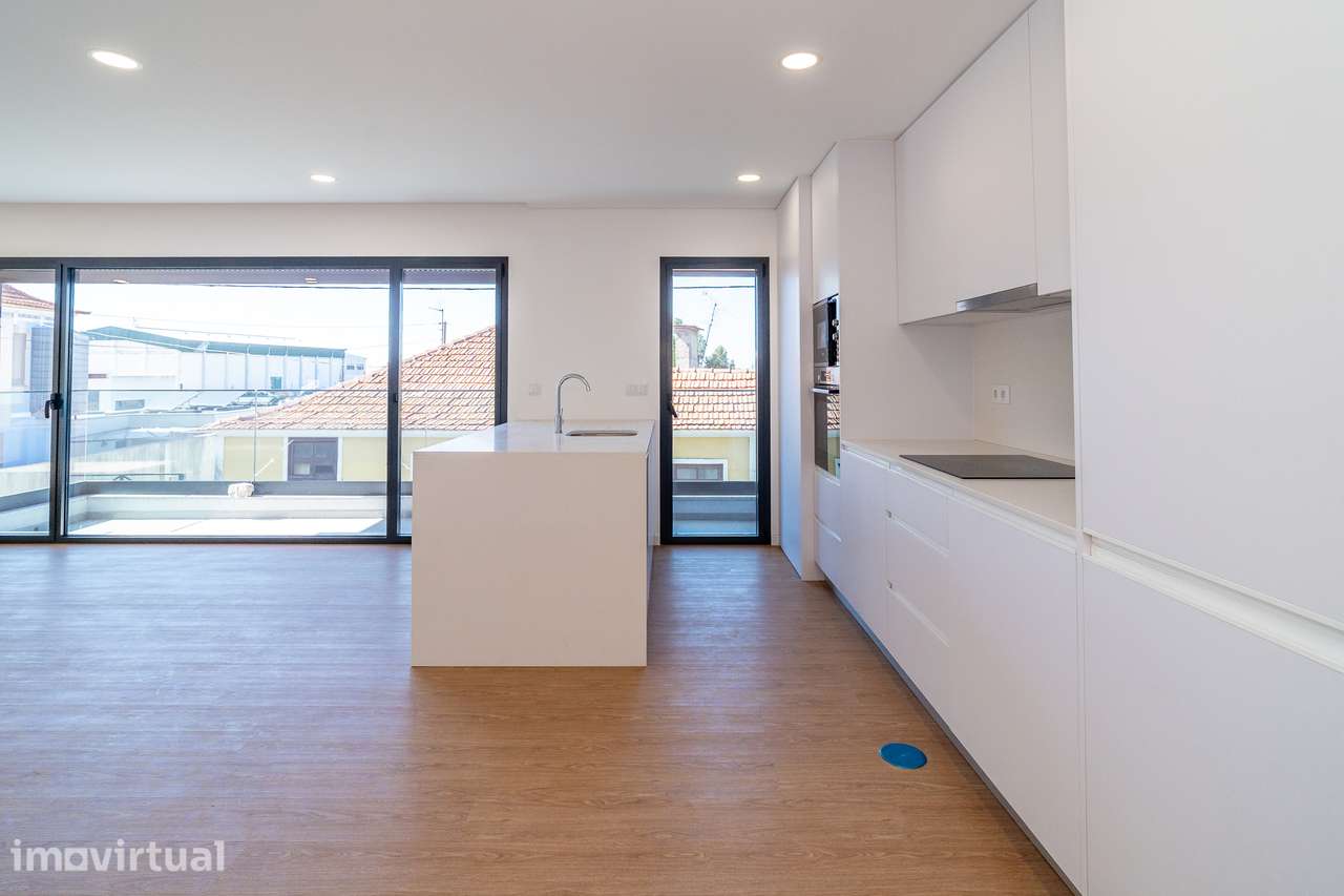 Apartamento T3 Novo com Suíte, 2 Estacionamentos e Varanda, em Aveiro - Grande imagem: 4/25