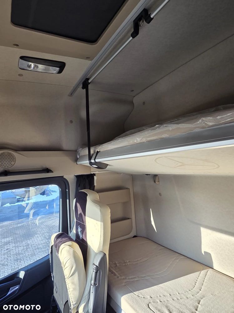 Mercedes-Benz ACTROS 2251 Giga Space - 10