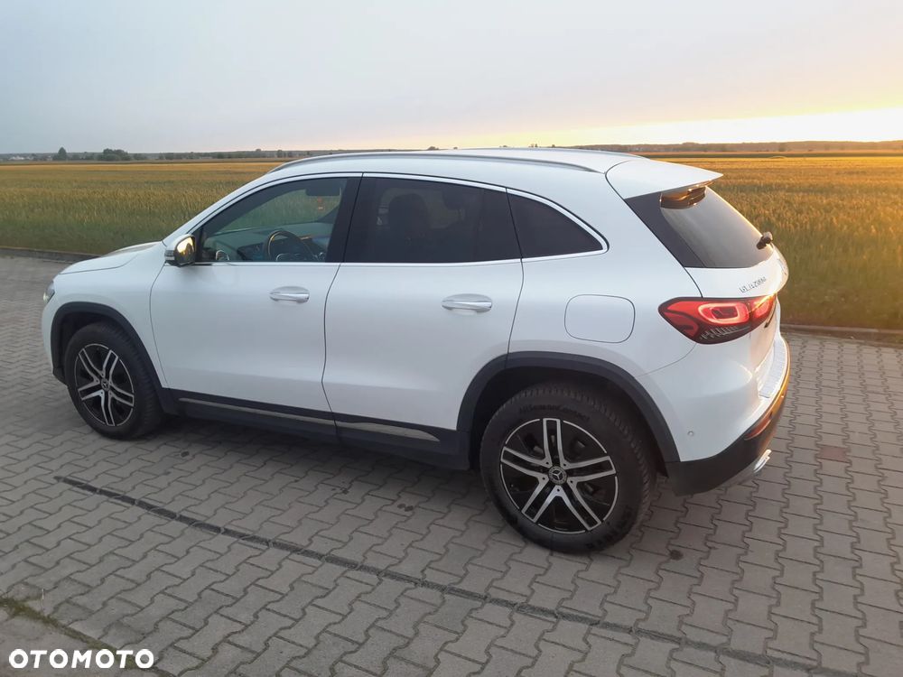 Mercedes-Benz GLA 200 d - 15