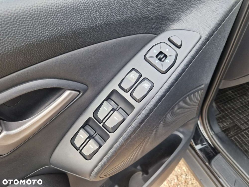 Hyundai ix35 2.0 4WD Automatik Premium - 9