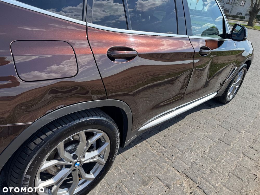 BMW X3 sDrive18d xLine - 11