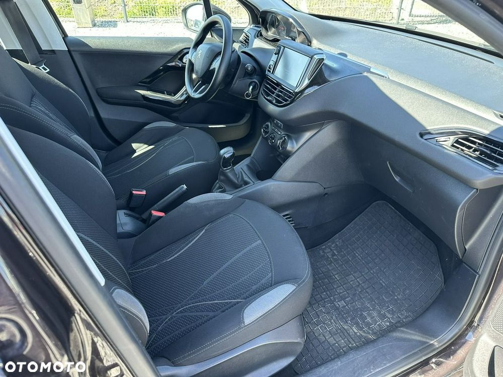 Peugeot 208 1.2 PureTech Active - 16