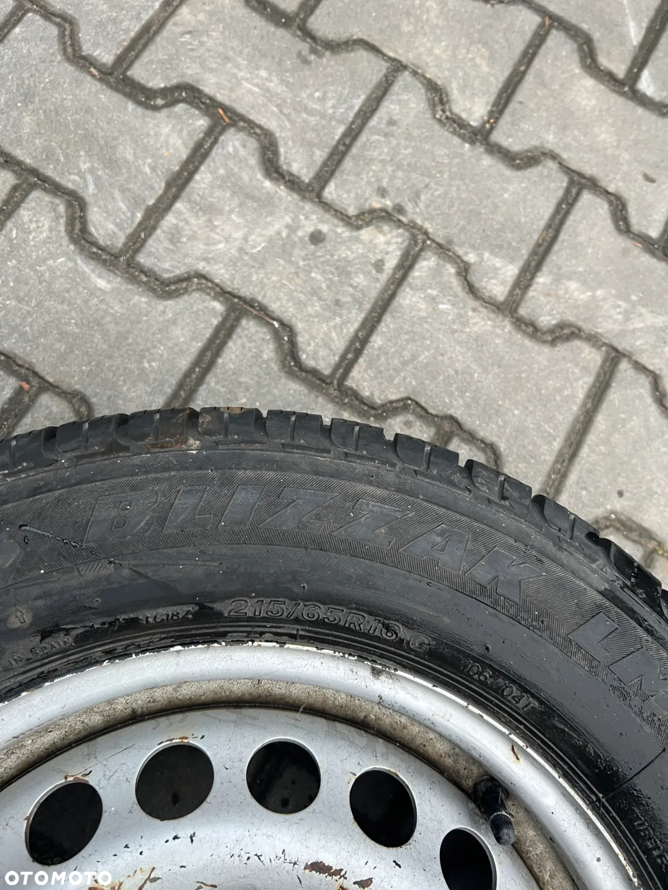 Bridgestone Blizzak LM-18c 215/65r16C - 5