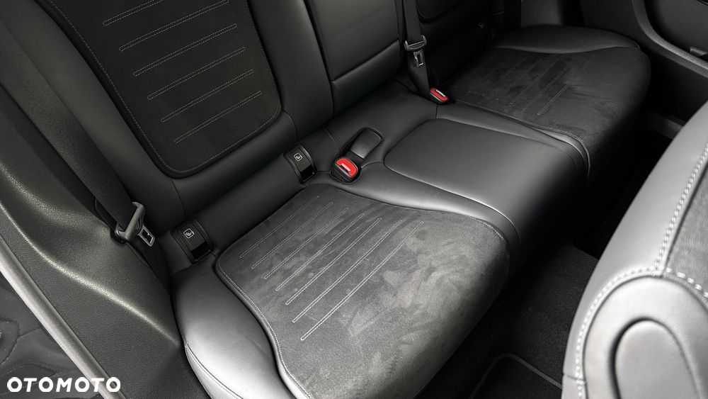 Mercedes-Benz GLC - 31