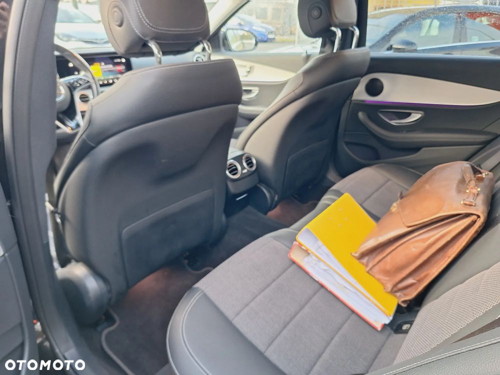 Mercedes-Benz Klasa E 220 d 9G-TRONIC - 13