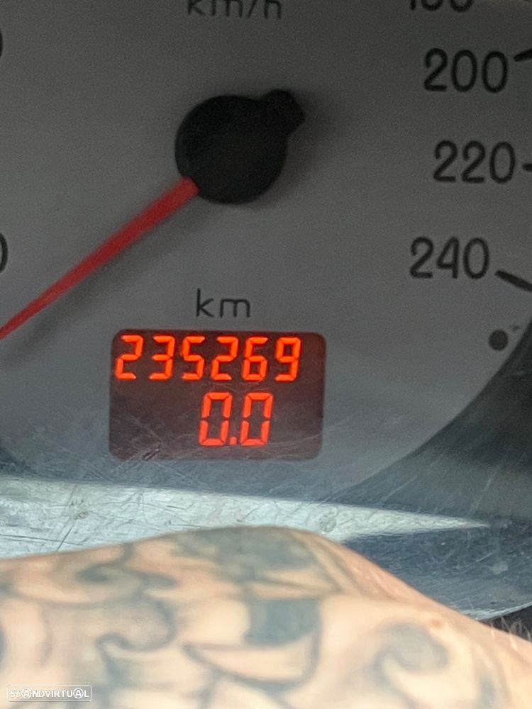 Renault Clio 1.2 RN - 9