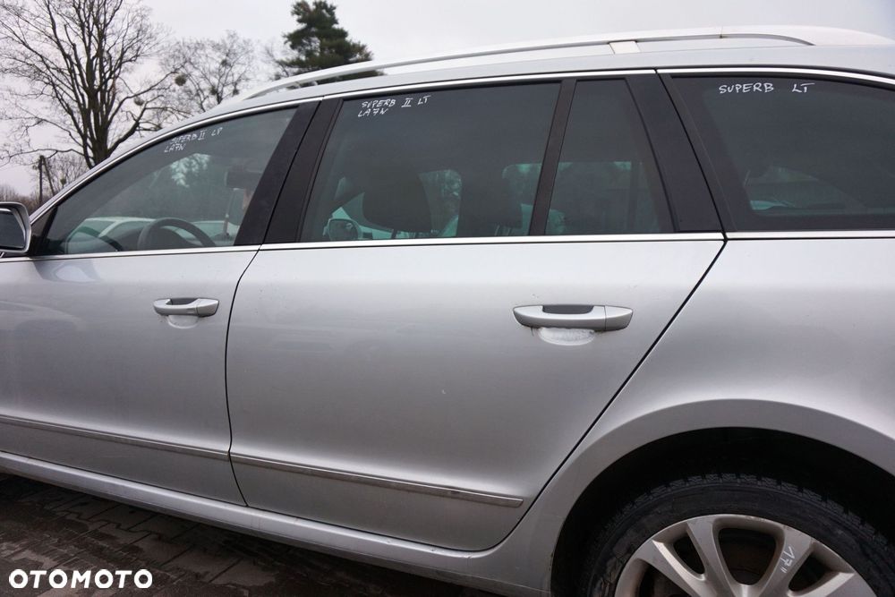 DRZWI TYLNE LEWE SUPERB II 3T KOMBI LA7W  SREBRNY SKODA 2008-2013 - 2
