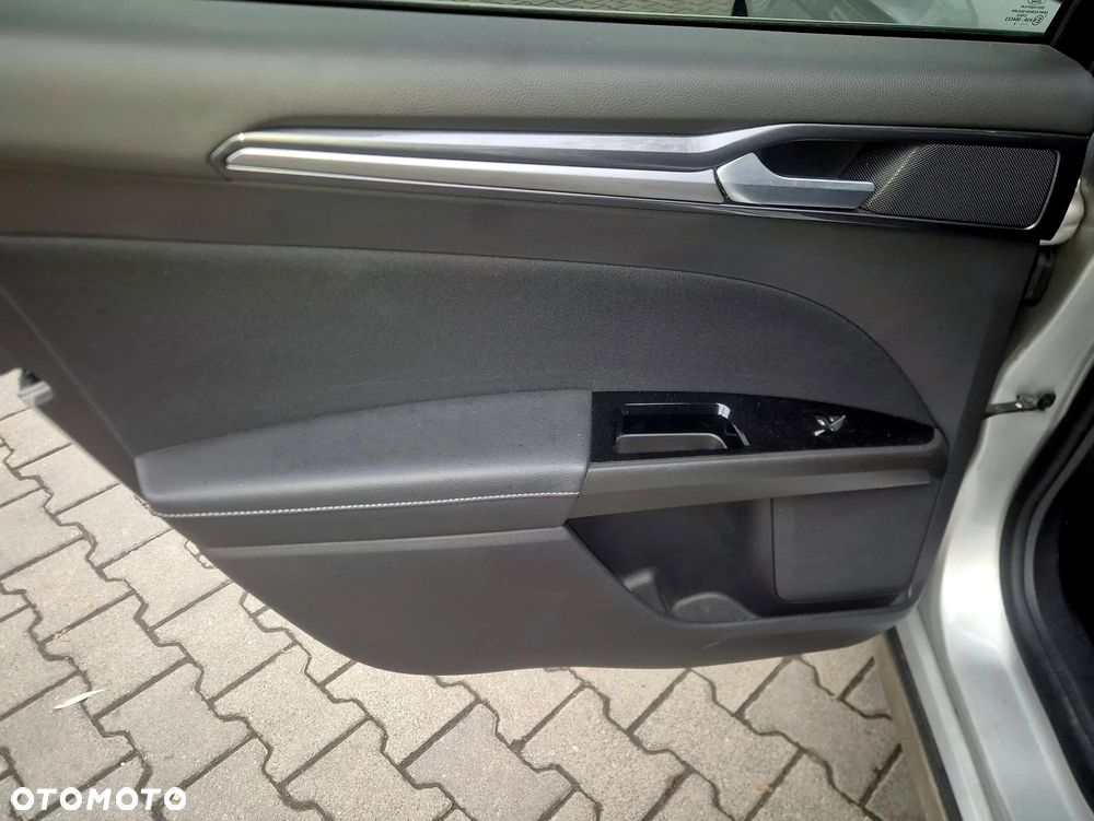 Ford Mondeo 2.0 TDCi Titanium PowerShift - 20