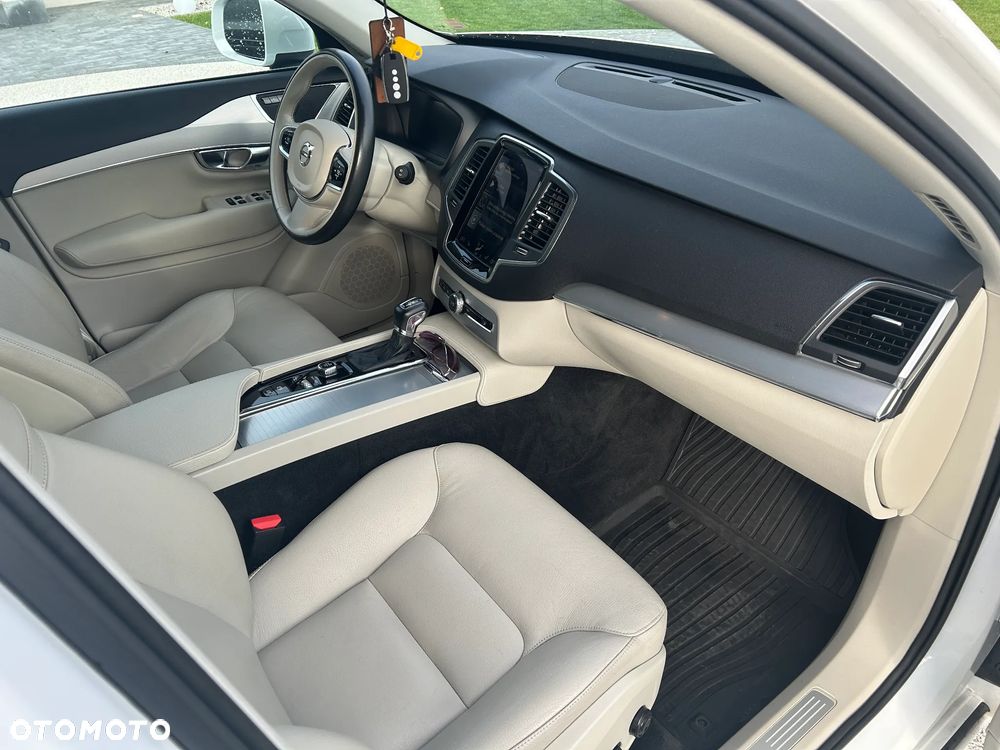 Volvo XC 90 T6 AWD Geartronic Momentum - 17