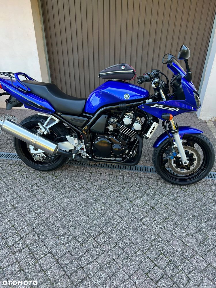 Yamaha FZS - 2
