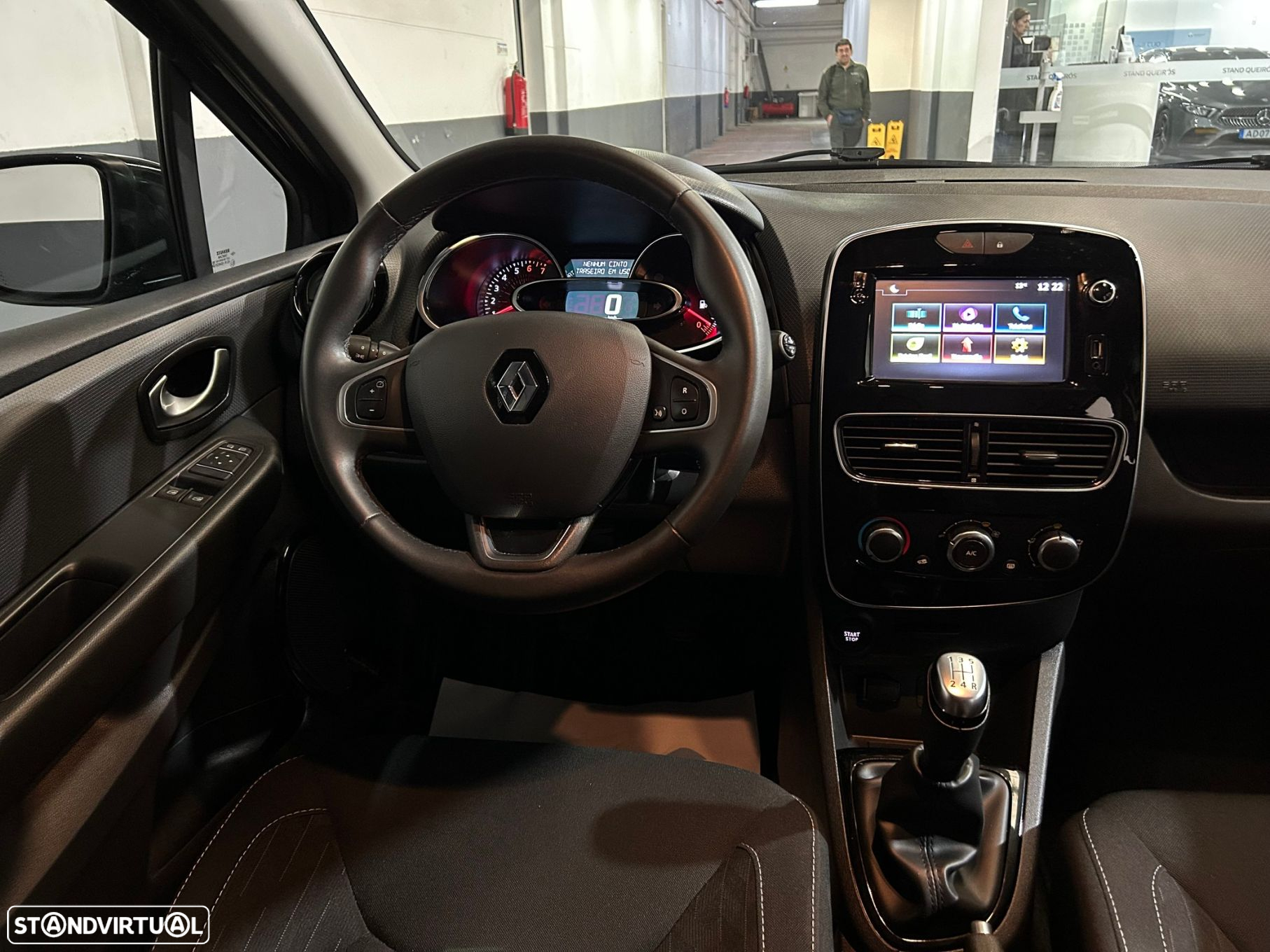 Renault Clio Sport Tourer 0.9 TCe Limited - 19