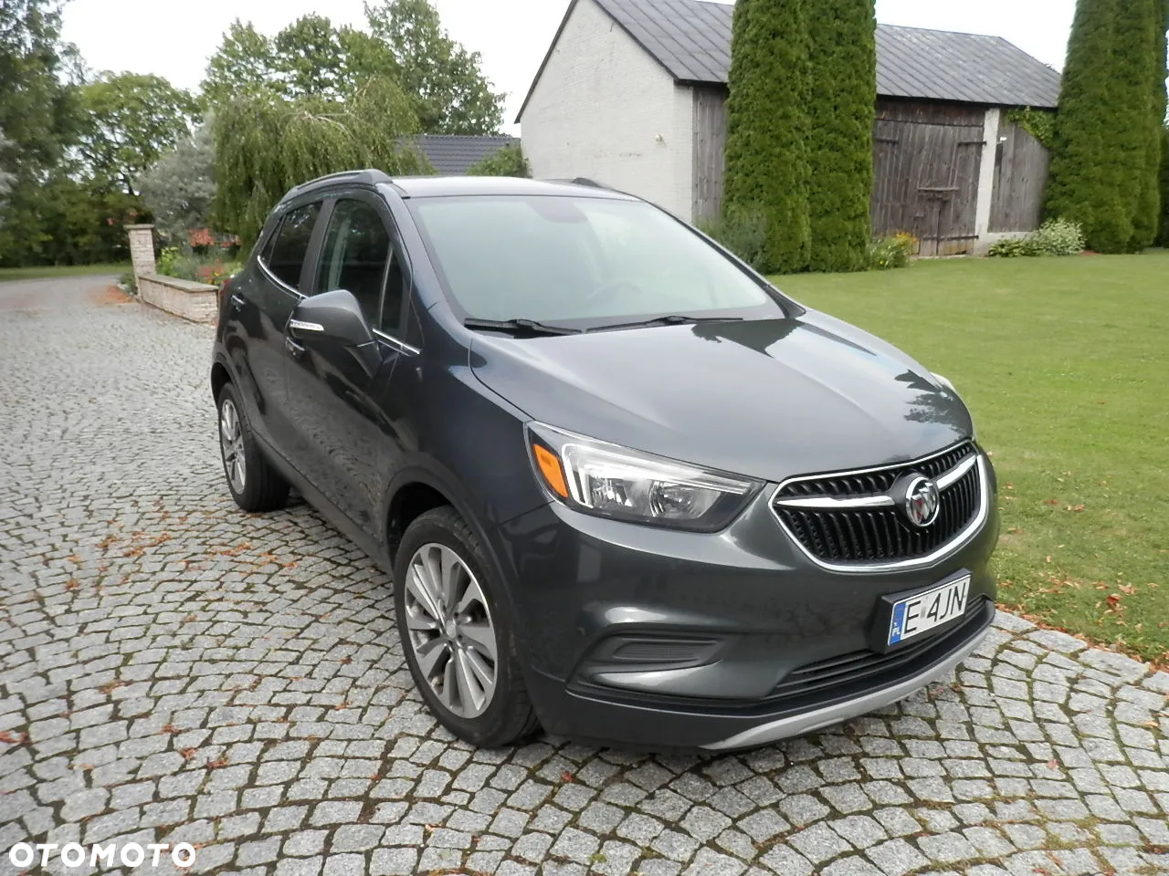 Buick Encore - 2