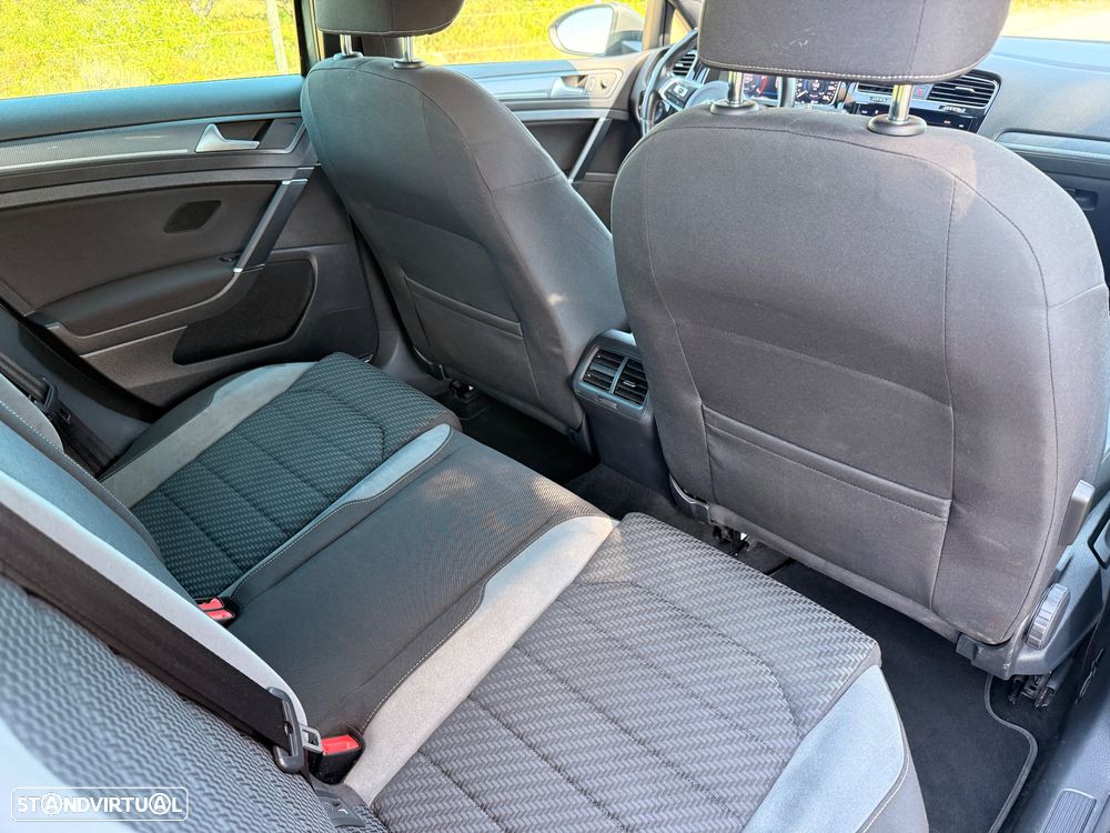 VW Golf 1.6 TDI R-Line DSG - 20